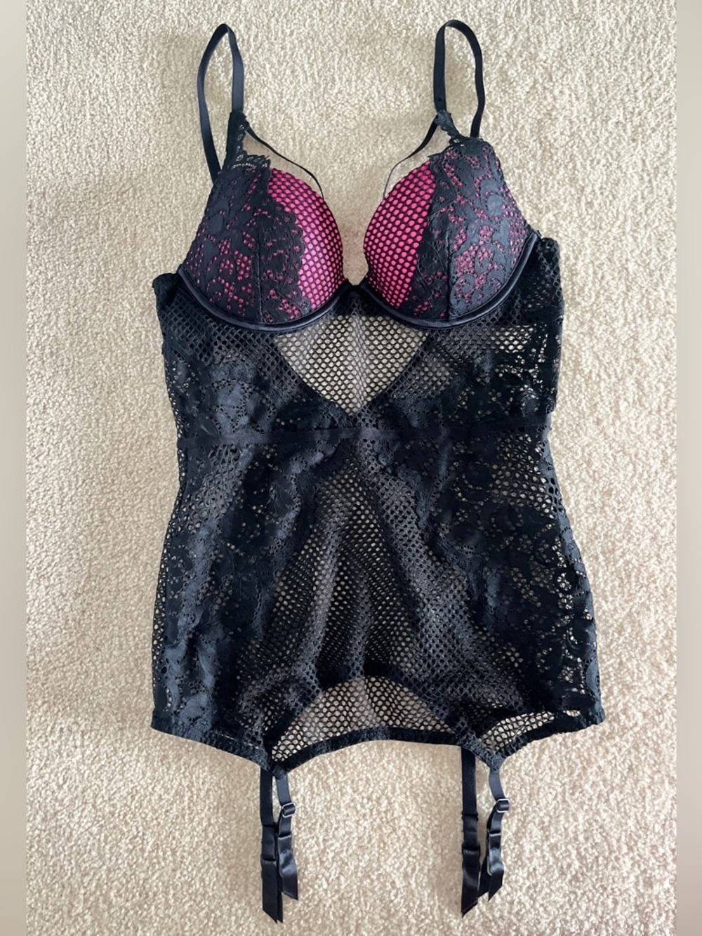 La Senza Strappy Lace/Mesh Push-Up Garter Chemise Lingerie in Black/Hot Pink